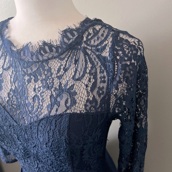 FRANCESCA’S navy blue lace mini dress size M - Picture 5 of 16
